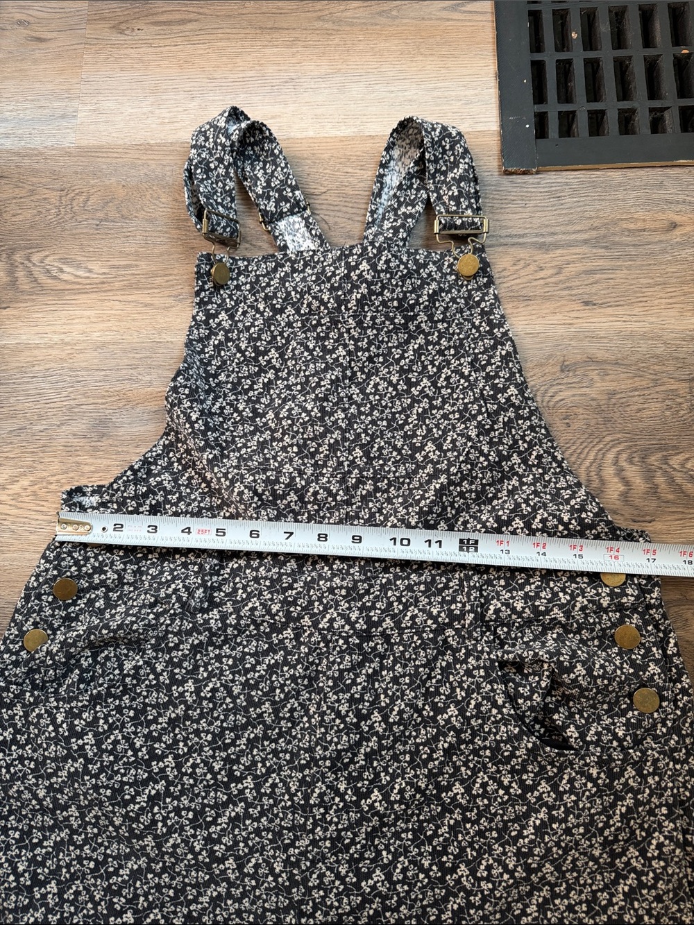 Floral Print Overalls - Picture 7 of 7